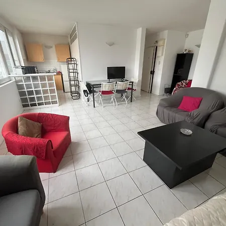 Fully Functionnal Flat * Paris